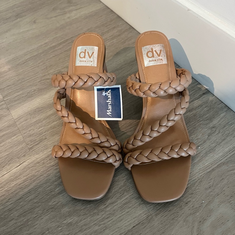 NWT Dolce Vita Tan Braided Sandals